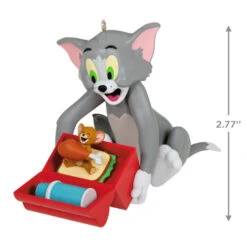 Hallmark Tom And Jerry™ What's For Lunch? Ornament -Hallmark Sales Store Tom and Jerry Lunch Box Keepsake Ornament 1899QXI6059 03