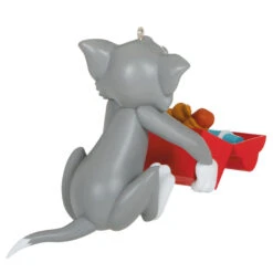 Hallmark Tom And Jerry™ What's For Lunch? Ornament -Hallmark Sales Store Tom and Jerry Lunch Box Keepsake Ornament 1899QXI6059 06